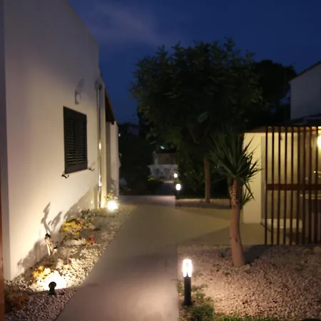 Coral Vicino Al Mare Fontane Bianche